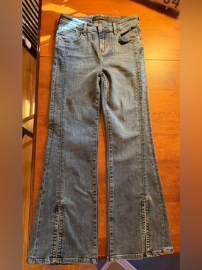 Liverpool Light Blue Hannah Flare Jeans with Slit size 4/27